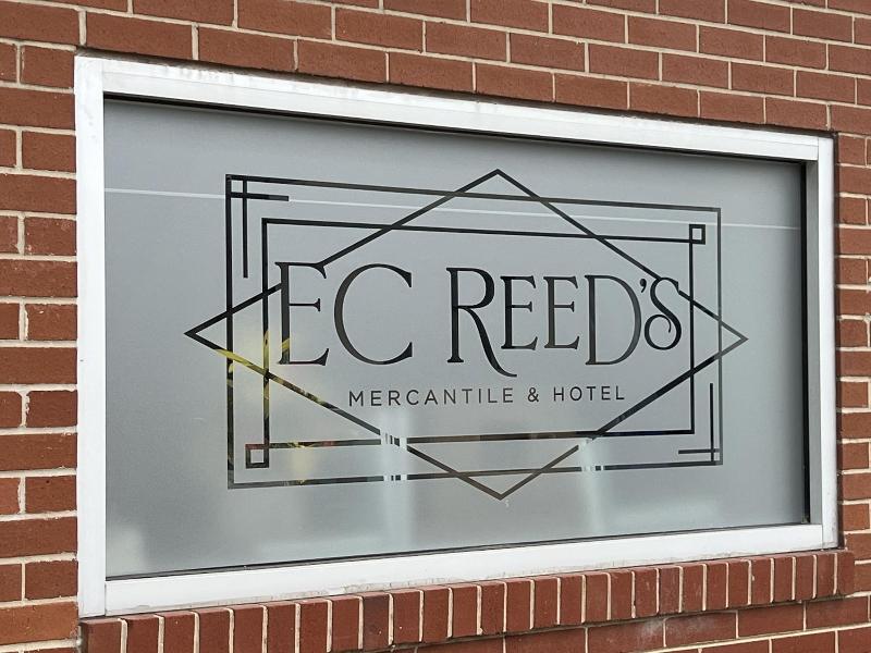 Ec Reed S Mercantile And Hotel — general view