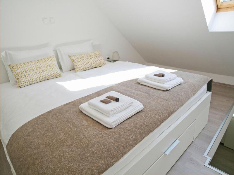 Apartments Hisa Pod Gradom image