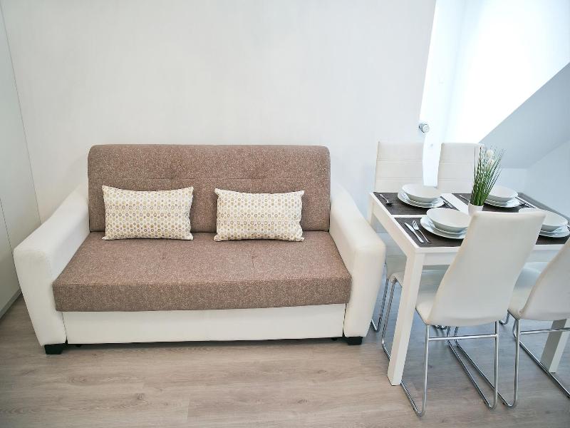 Apartments Hisa Pod Gradom image