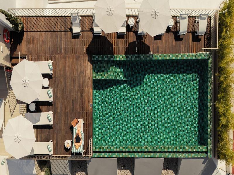 The Mn56 Hotel image
