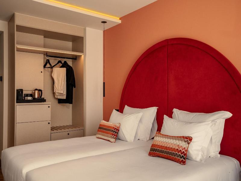 The Mn56 Hotel image