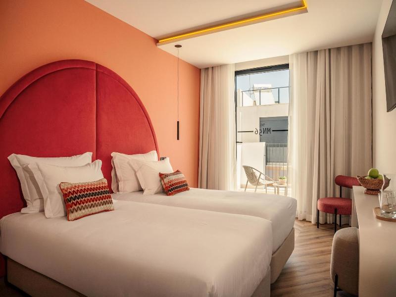 The Mn56 Hotel image