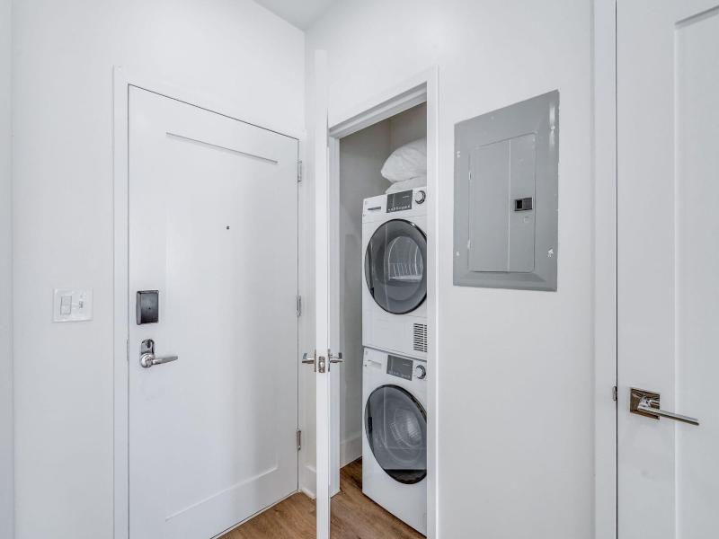 The Ledger Residences By Sosuite Old City image