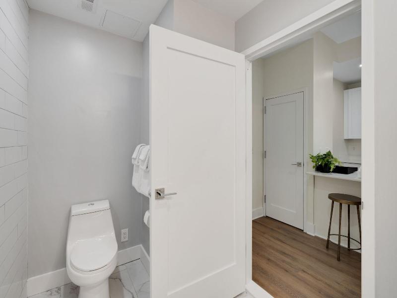 The Ledger Residences By Sosuite Old City image