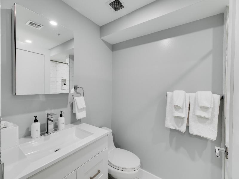 The Ledger Residences By Sosuite Old City image