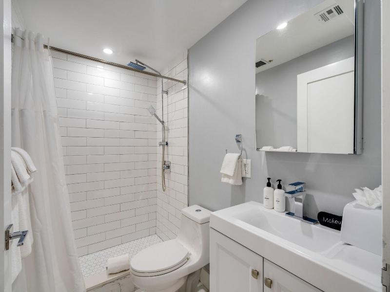 The Ledger Residences By Sosuite Old City image