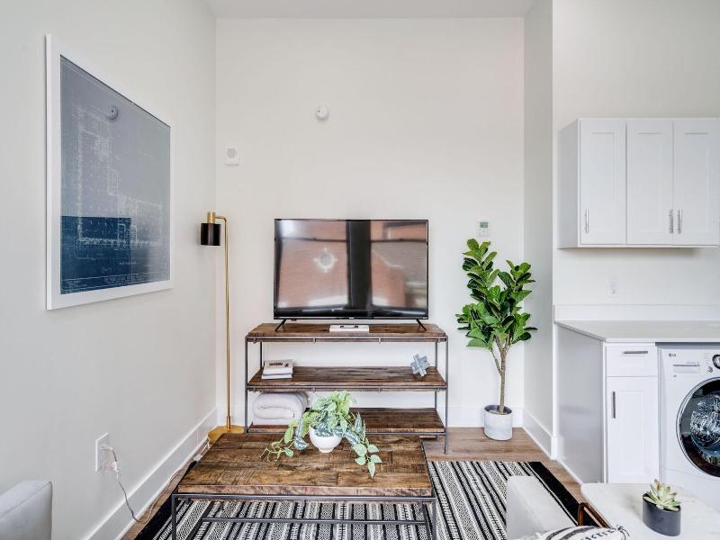 The Ledger Residences By Sosuite Old City image