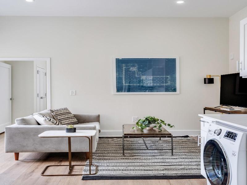 The Ledger Residences By Sosuite Old City image