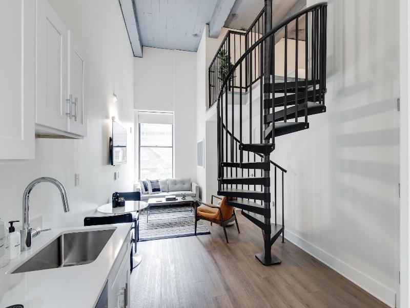 The Ledger Residences By Sosuite Old City image