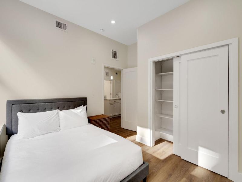 The Ledger Residences By Sosuite Old City image