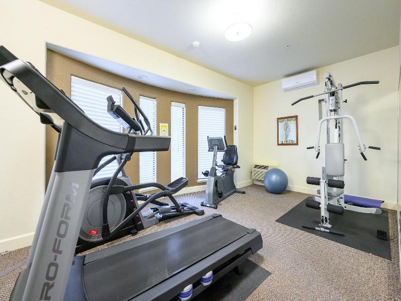 Studios Inn image