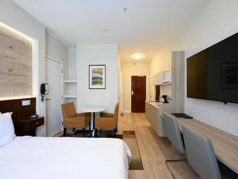 Studios Inn image