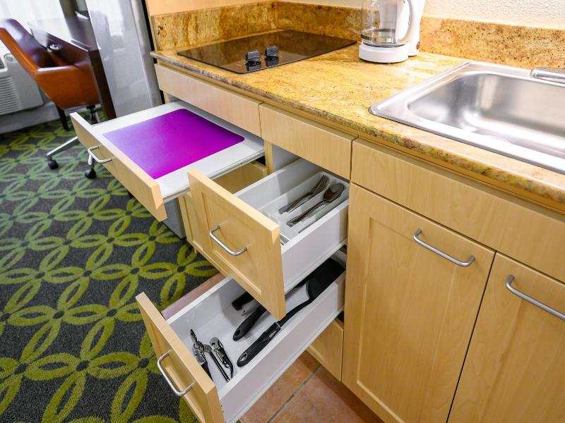 Studios Inn image