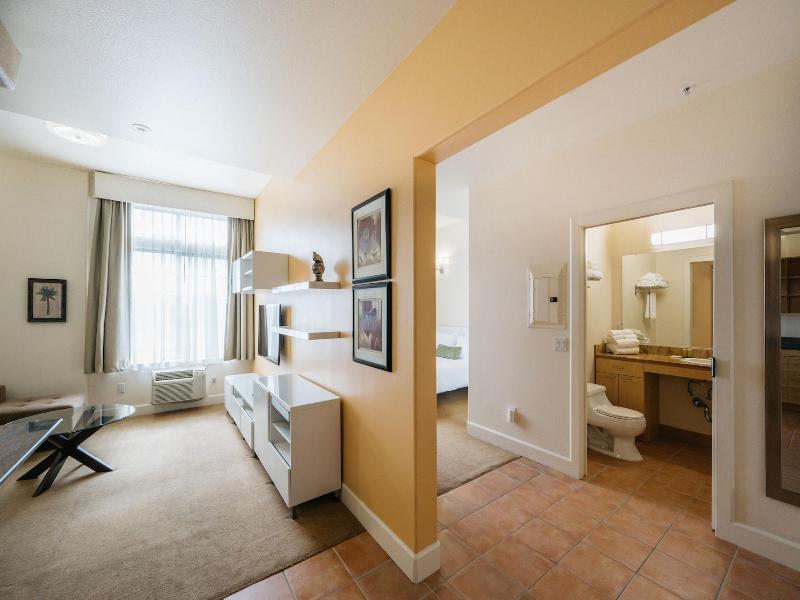Studios Inn image