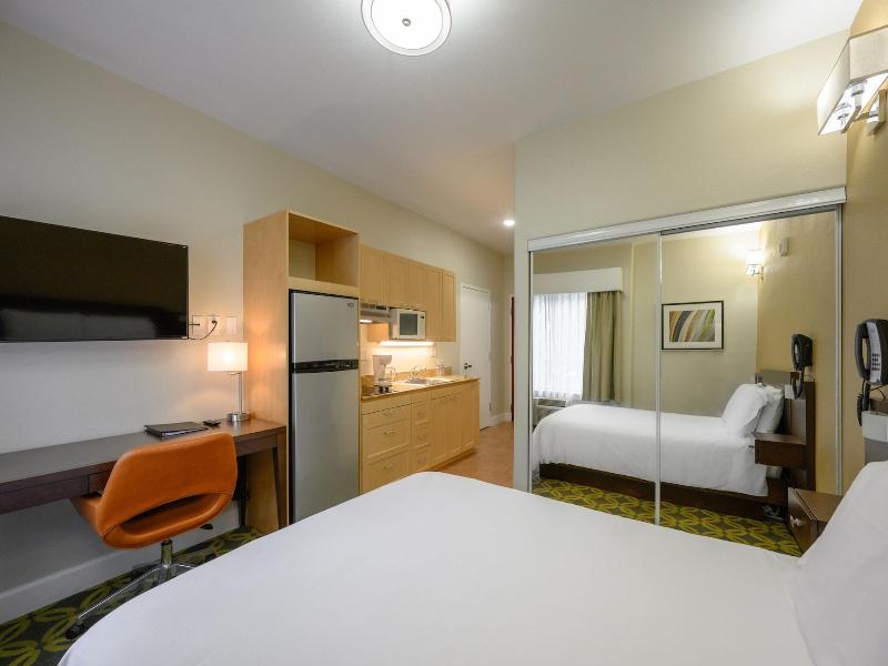 Studios Inn image