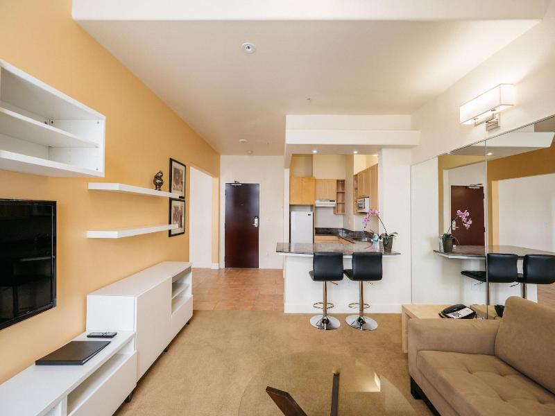 Studios Inn image