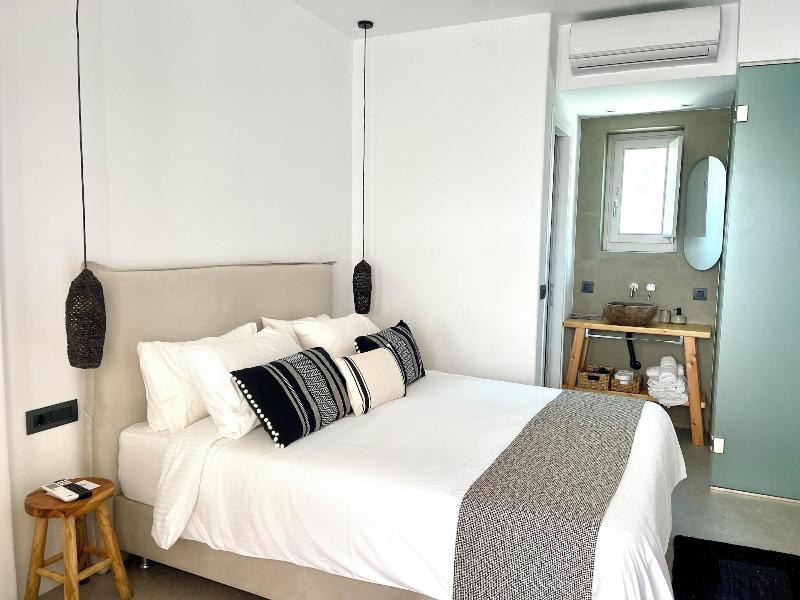 Mykonos Dot Suites image