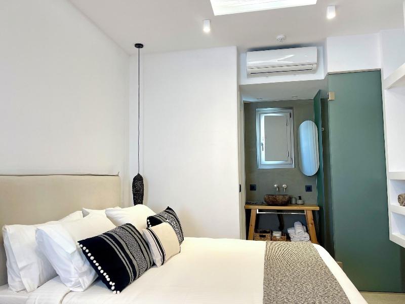 Mykonos Dot Suites image