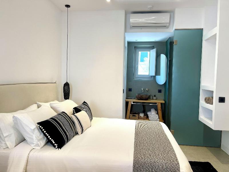 Mykonos Dot Suites image
