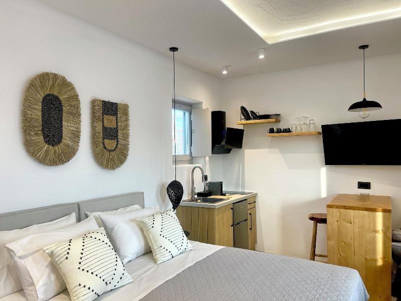 Mykonos Dot Suites image
