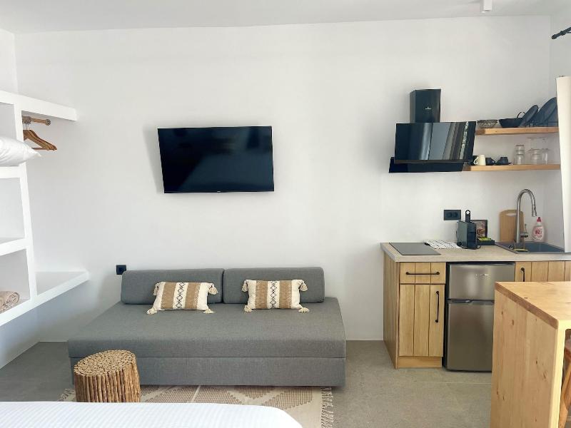 Mykonos Dot Suites image