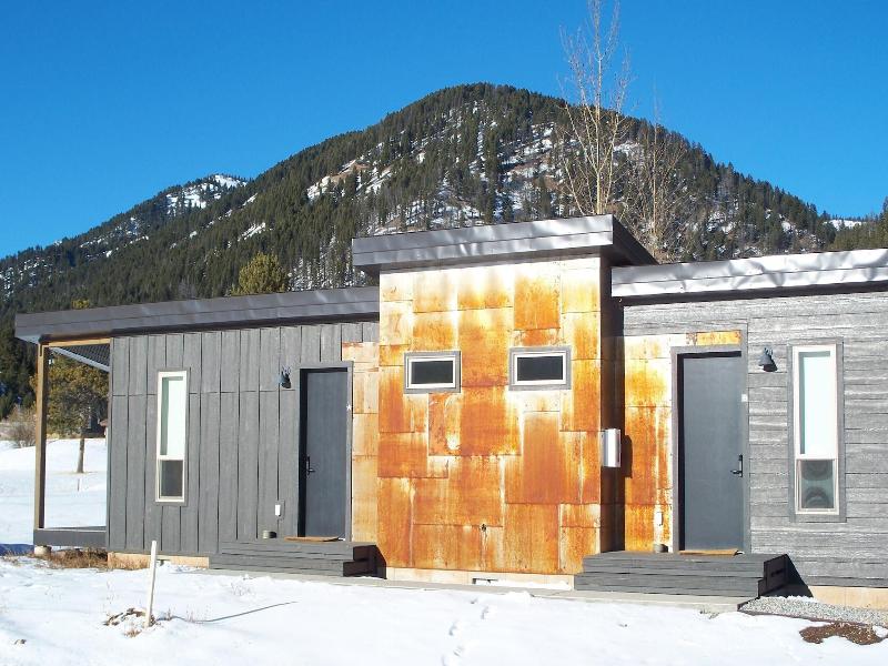 Terra Nova Cabins image