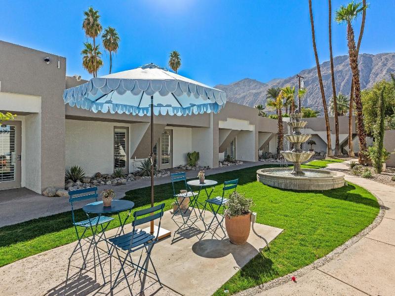 Casa Oliver Hotel Resort A Gay Men S Resort image