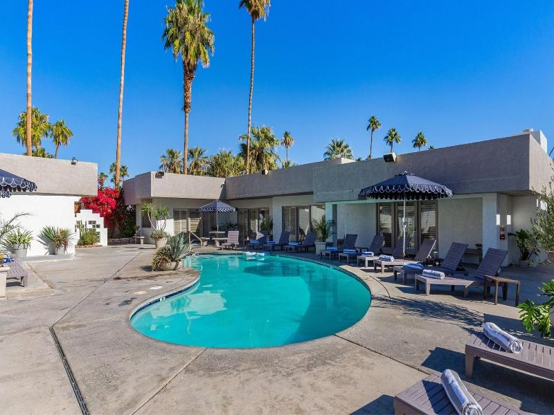 Casa Oliver Hotel Resort A Gay Men S Resort image