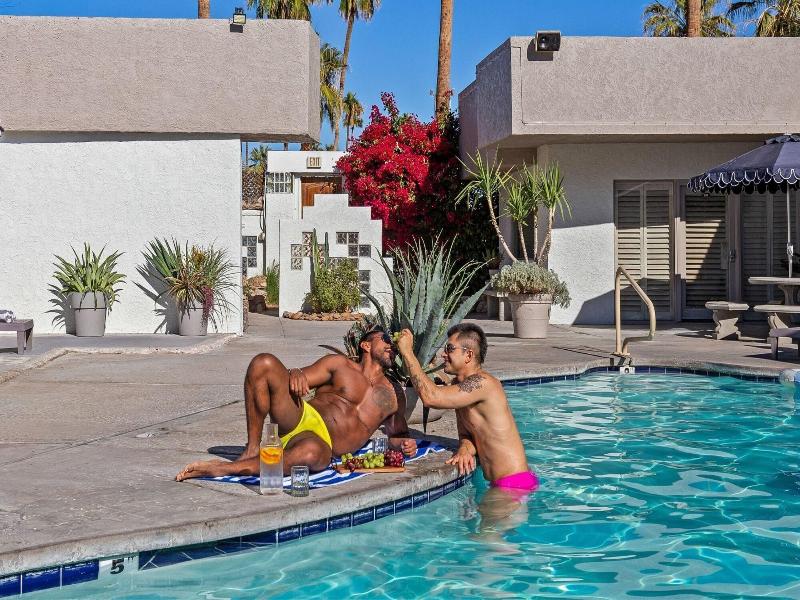 Casa Oliver Hotel Resort A Gay Men S Resort image