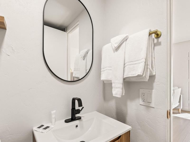 Casa Oliver Hotel Resort A Gay Men S Resort image