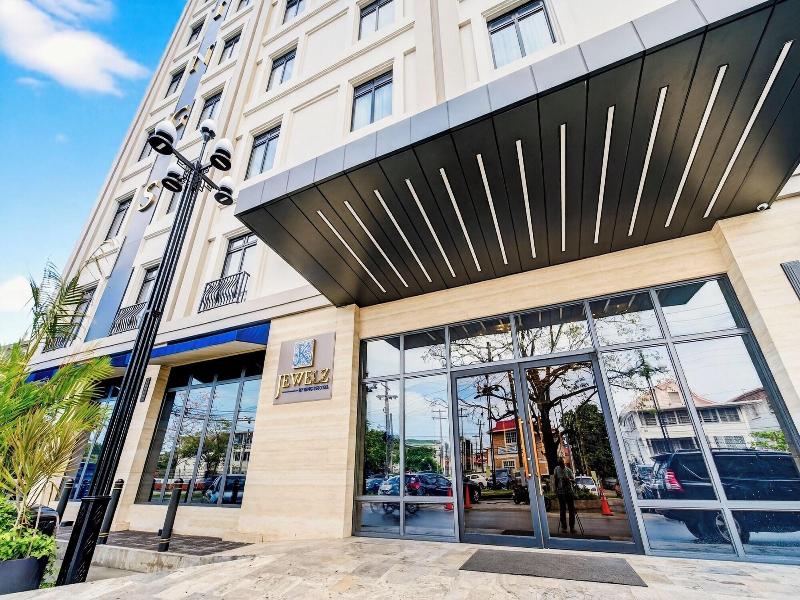 Jewelz By King S Hotel image