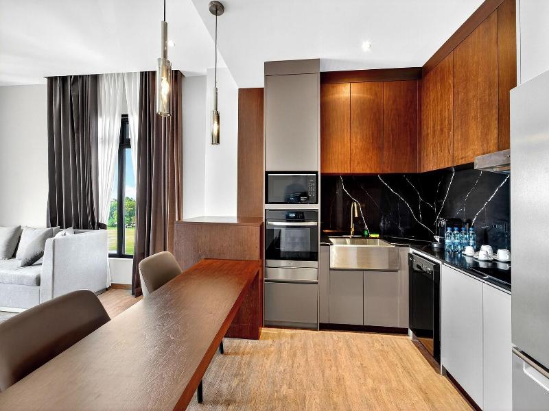Jewelz By King S Hotel image