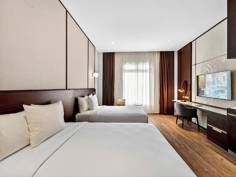 Jewelz By King S Hotel image