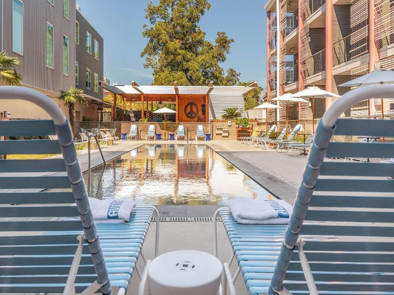 The Cabins At East Austin Hotel image