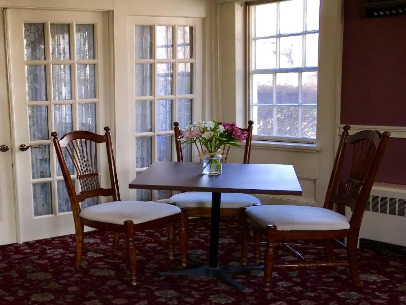 Spring Hill Inn image