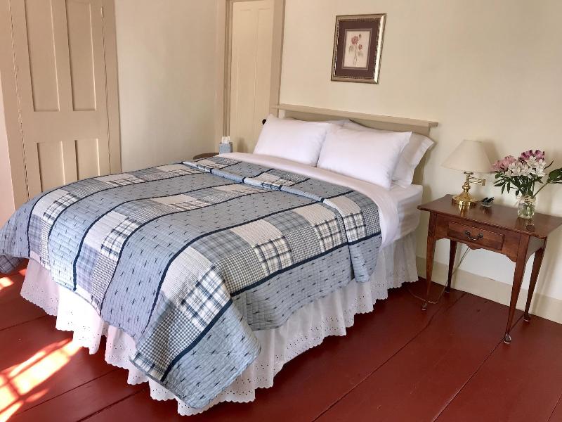 Spring Hill Inn image
