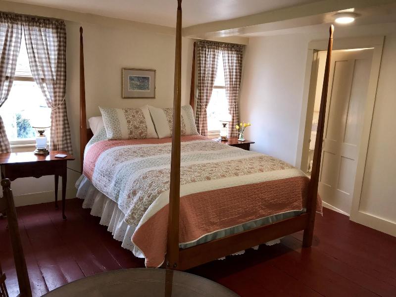 Spring Hill Inn image