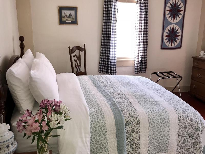 Spring Hill Inn image