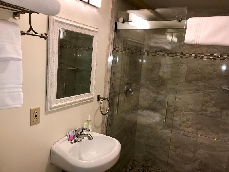 Spring Hill Inn image
