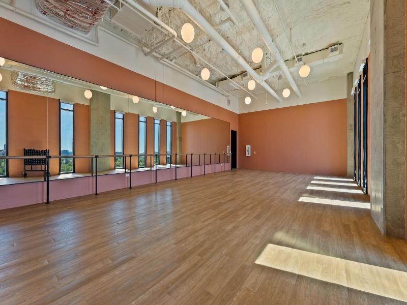 Sentral Forme Houston image