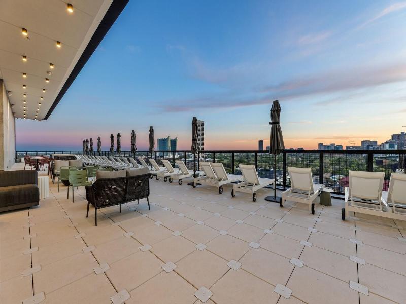 Sentral Forme Houston image