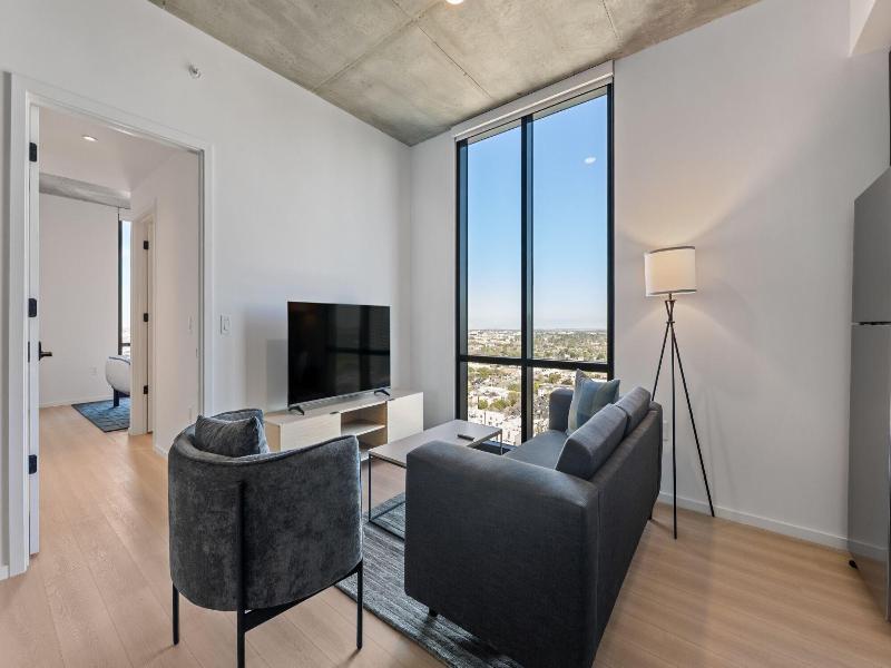 Sentral Forme Houston image
