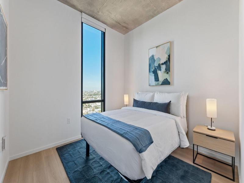 Sentral Forme Houston image