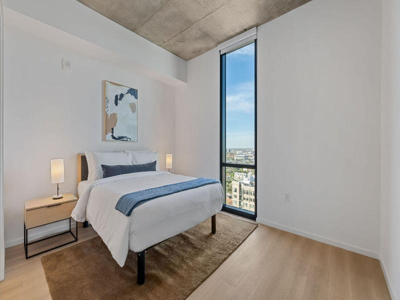 Sentral Forme Houston image