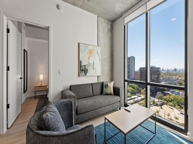 Sentral Forme Houston image