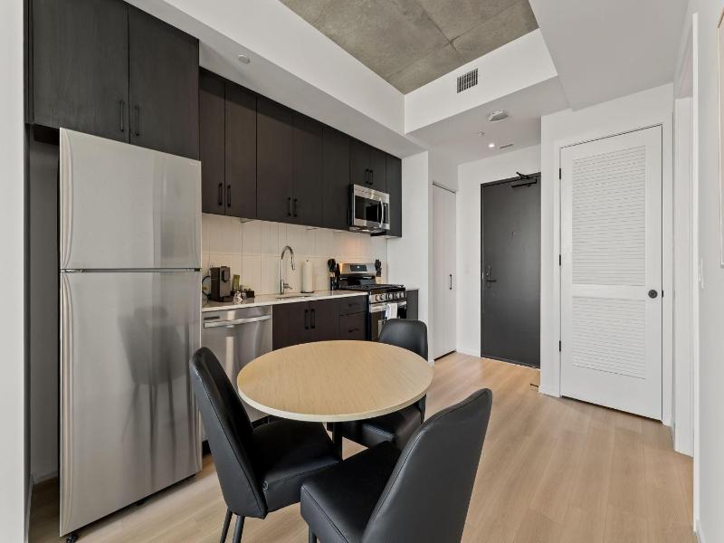 Sentral Forme Houston image