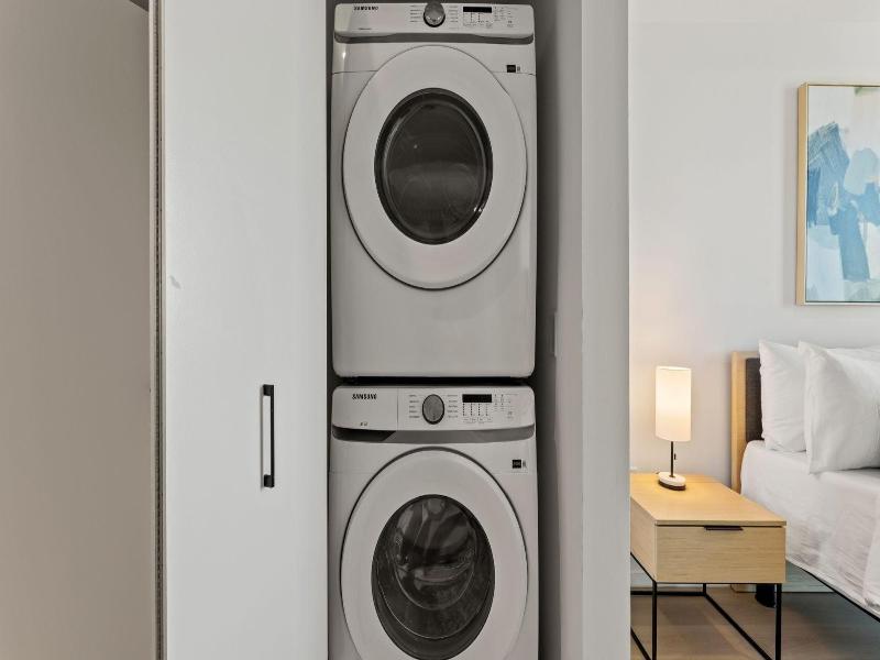 Sentral Forme Houston image