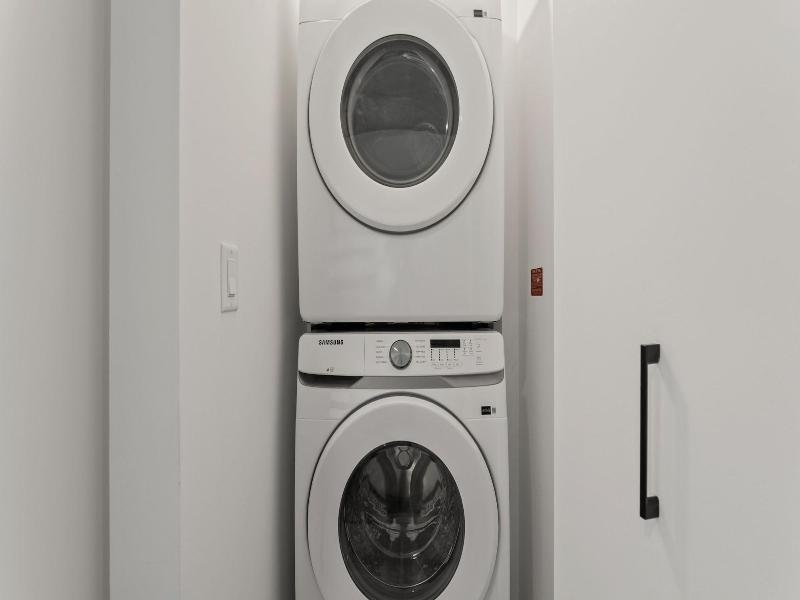 Sentral Forme Houston image