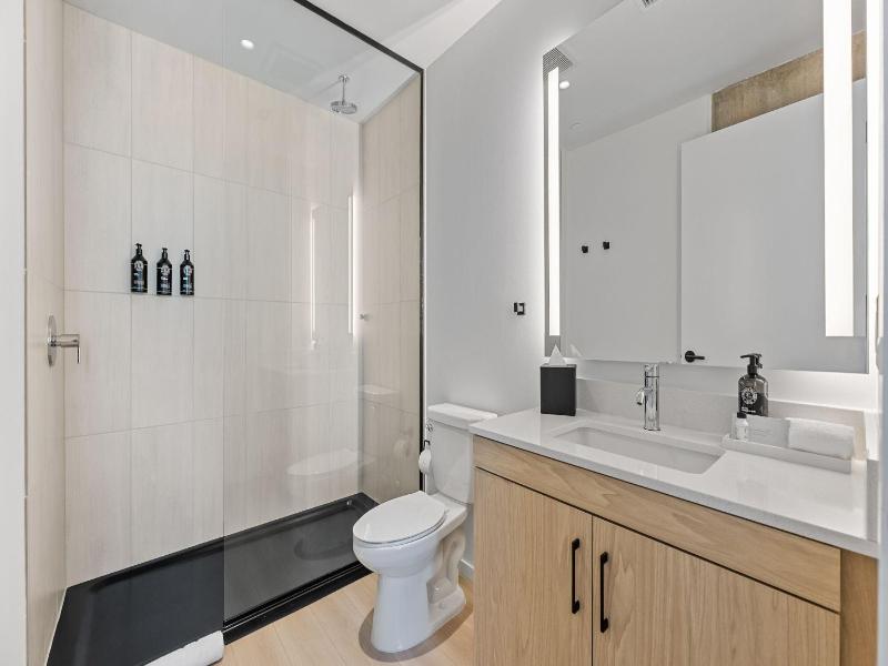 Sentral Forme Houston image