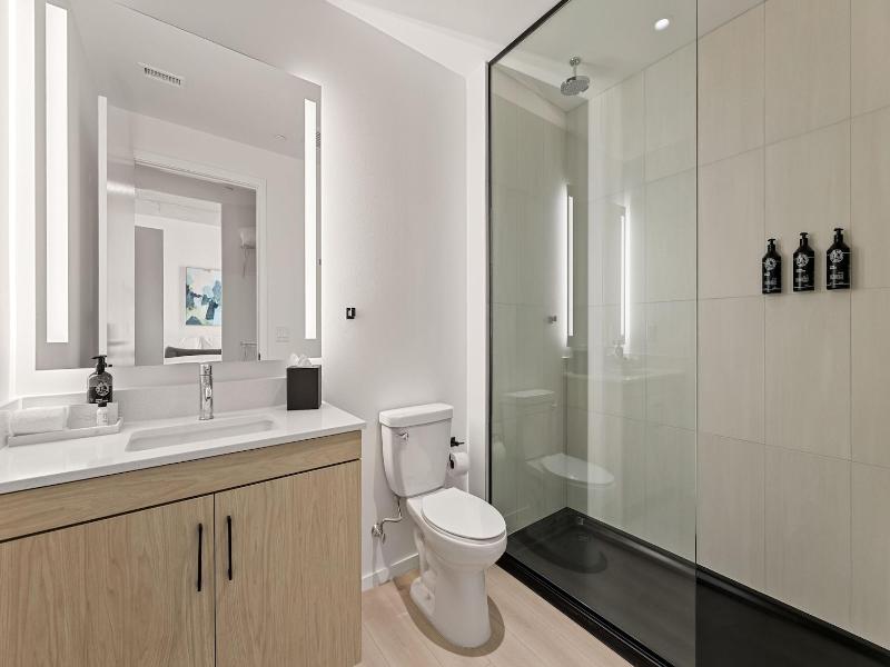 Sentral Forme Houston image